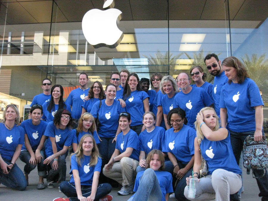 corporate uniform programs Chicago, Illinois
